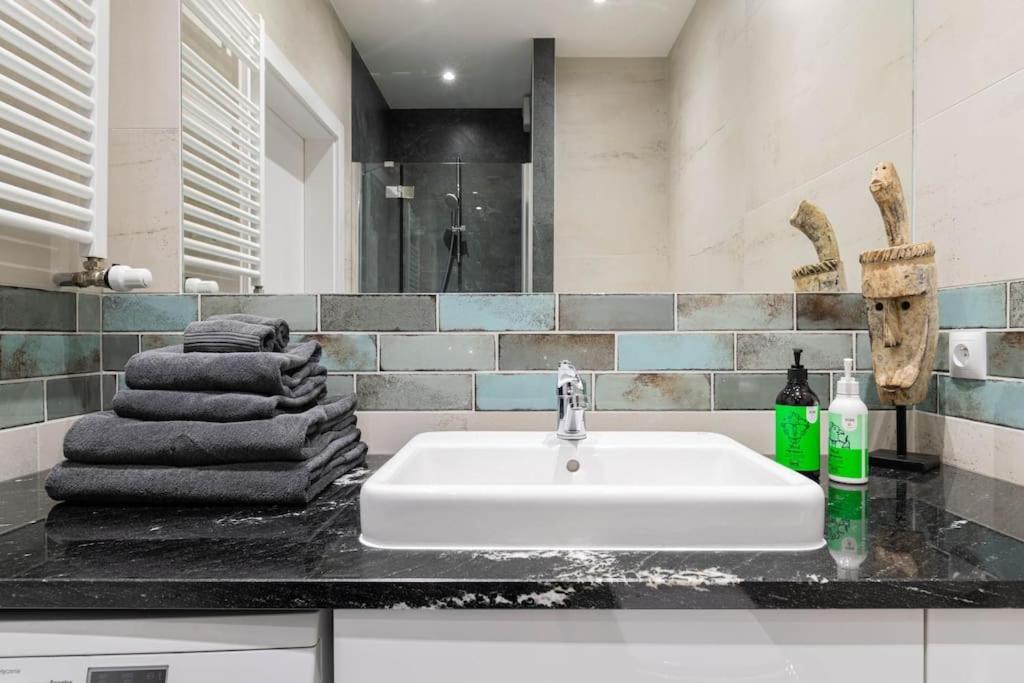 Olive Tree Apartment - Klimatyzacja - Air Conditioning-Self-Check-In كاتوفيتسه المظهر الخارجي الصورة